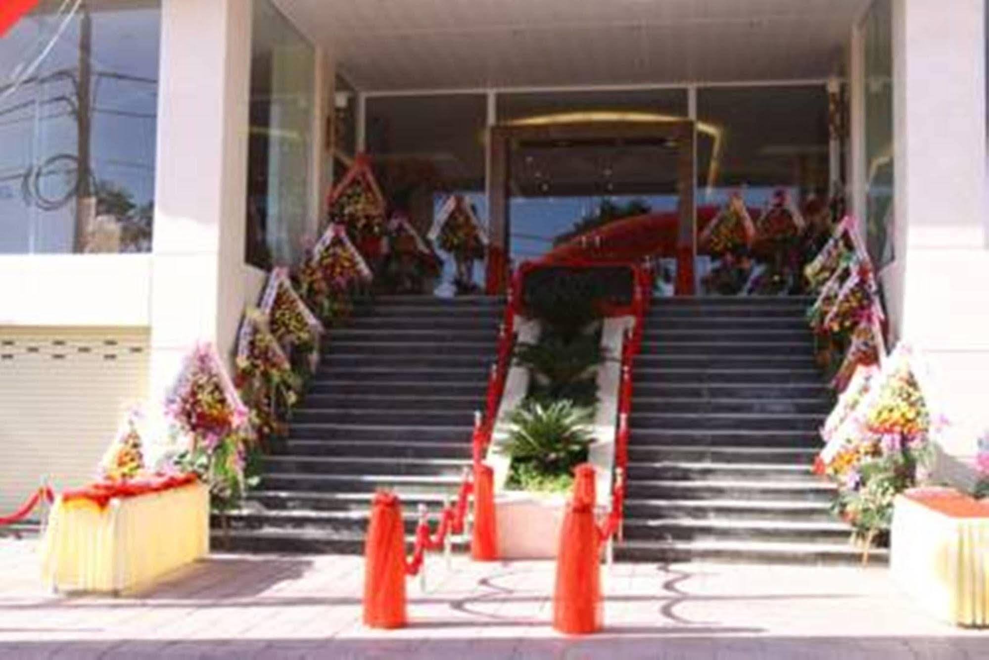 Monaco Hotel Danang Exterior photo