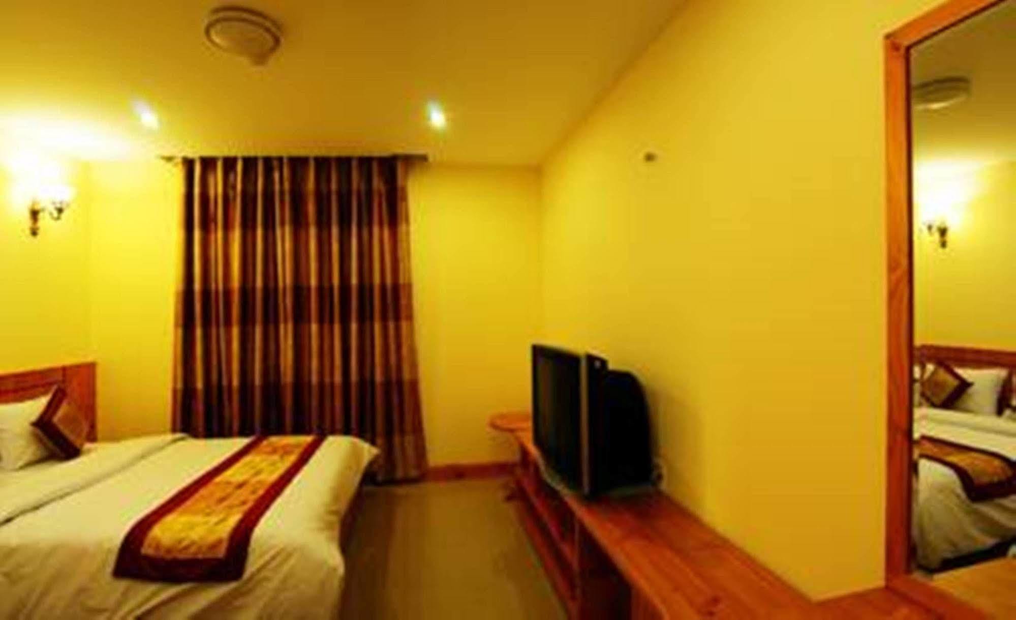 Monaco Hotel Danang Exterior photo